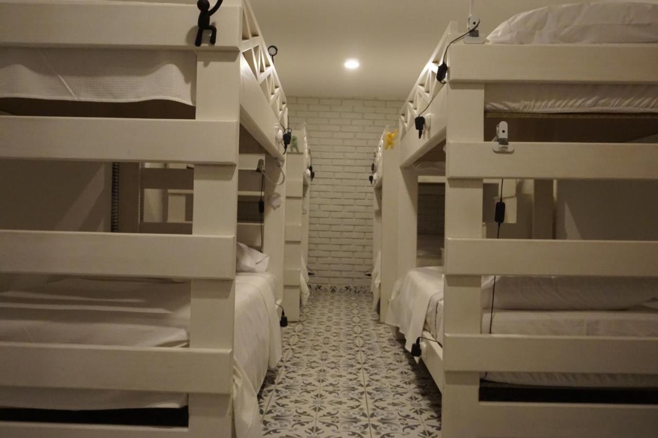 Mad Nomad Hostal